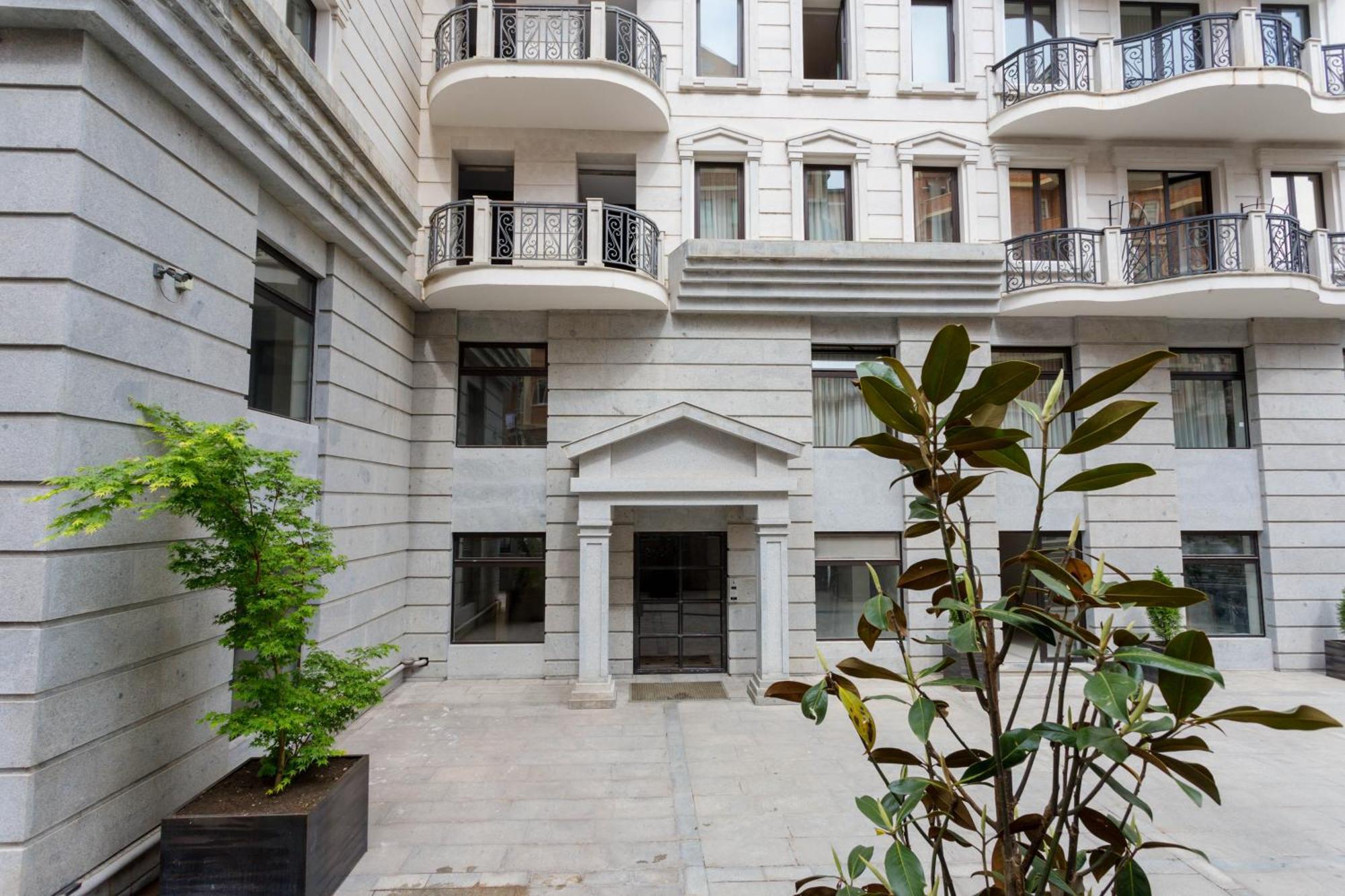 The Grand Apartment Lll Тбилиси Екстериор снимка